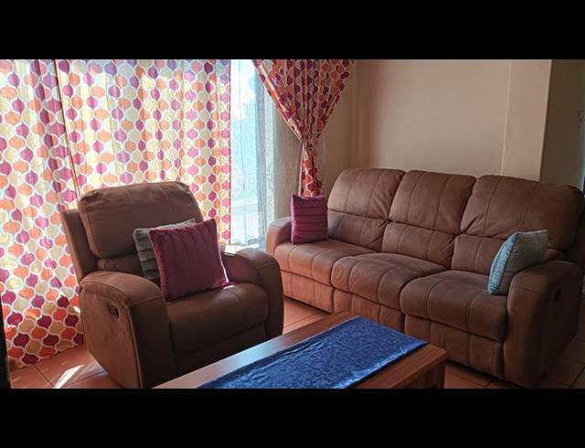 2 BEDROOM PROPERTY TO RENT IN FIELDS HILL